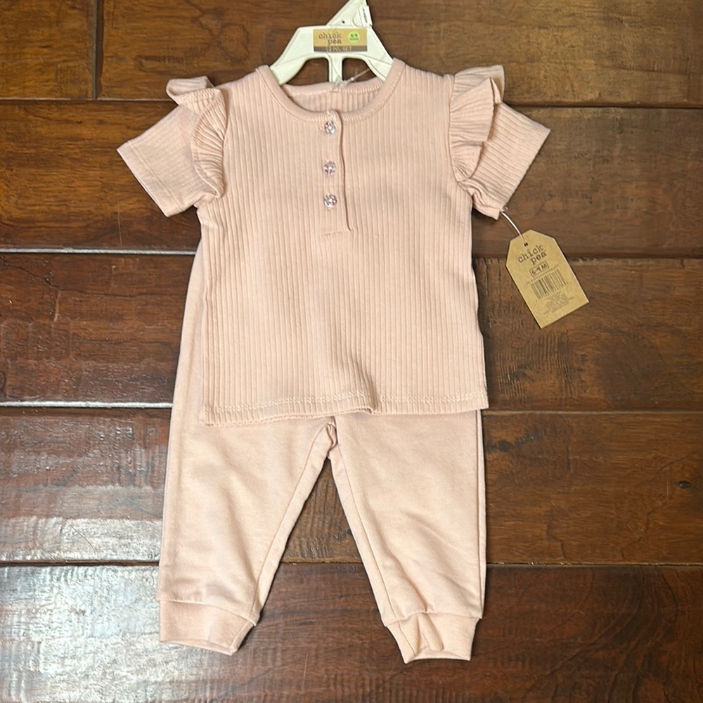 NWT CHICK PEA set